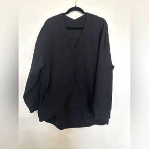 Lululemon rippled v-neck pullover